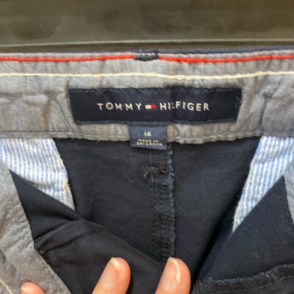 Tommy Hilfiger Ladies Malibu Casual Cotton Flat Front Navy Shorts - 14 - Picture 5 of 8